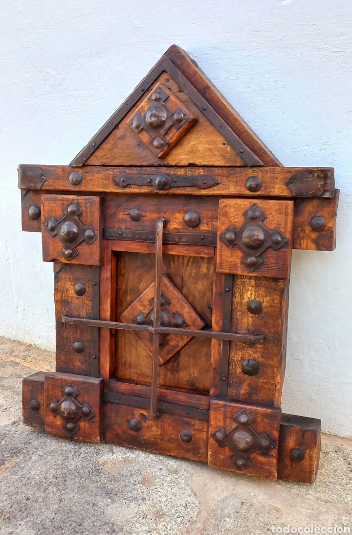 Antig&uuml;edades: Reja de madera y forja - Foto 1