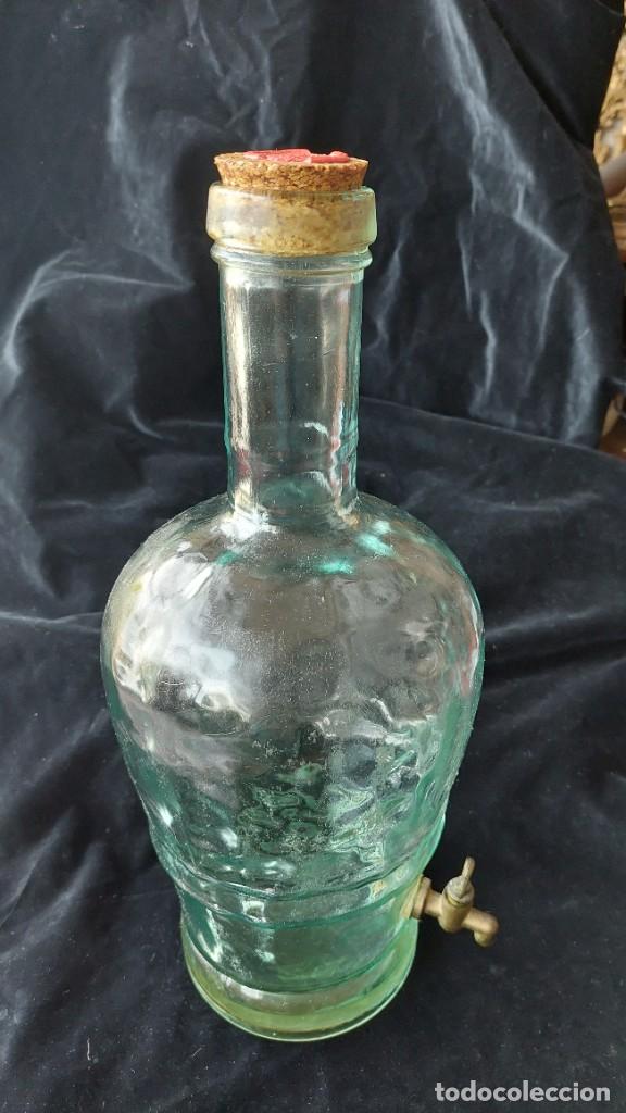 Antig&uuml;edades: Botella dosificadora de vidrio - Foto 2