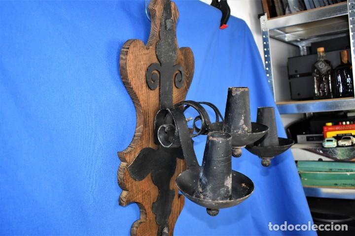 Antig&uuml;edades: Antiguo aplique en madera y forja - Foto 7