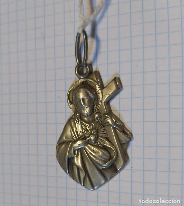 Antig&uuml;edades: Crucifijo medalla, 4 cm - Foto 1
