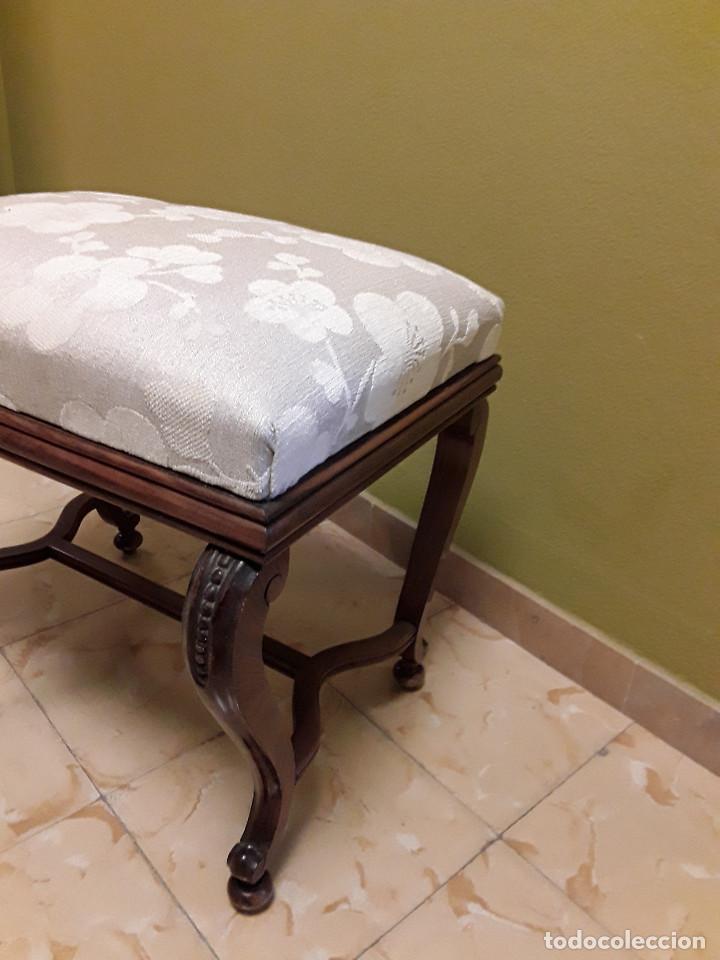 Antig&uuml;edades: TABURETE REPOSA PIES ISABELINO - Foto 2