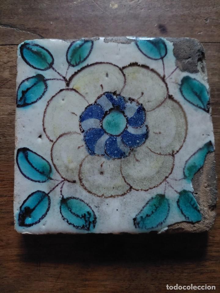 Antig&uuml;edades: Antiguo azulejo Manises - Foto 1
