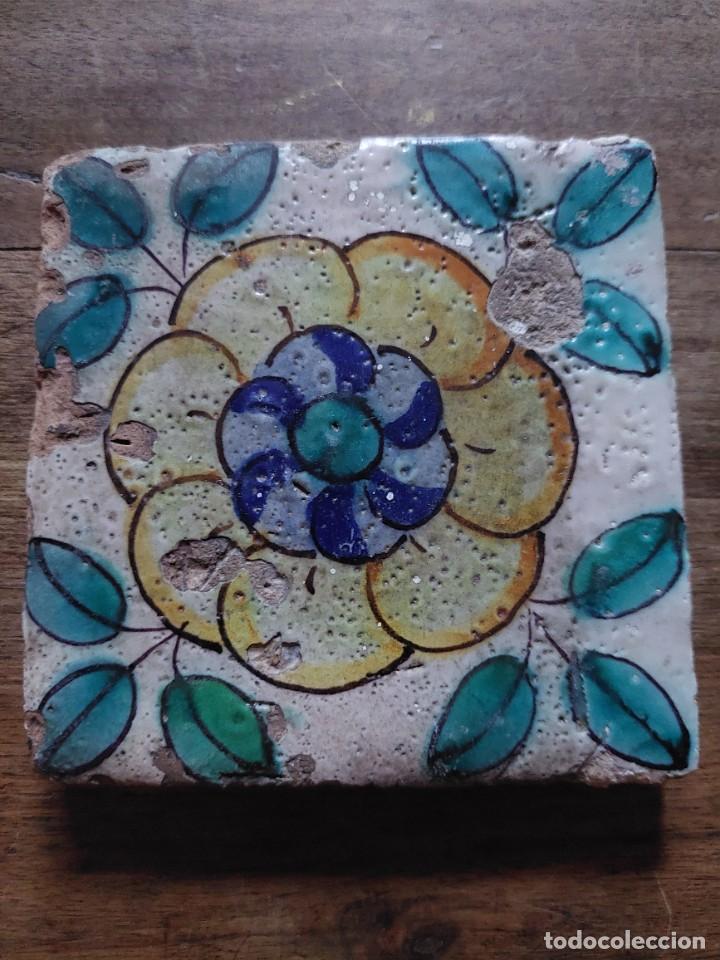 Antig&uuml;edades: Antiguo azulejo Manises - Foto 1