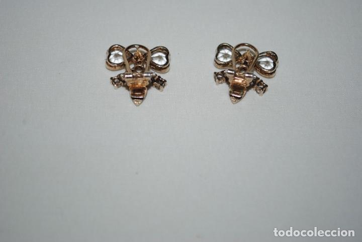 Antig&uuml;edades: ZALSILLOS DE PLATA DORADA CON FORMA DE CORAZONES . - Foto 3