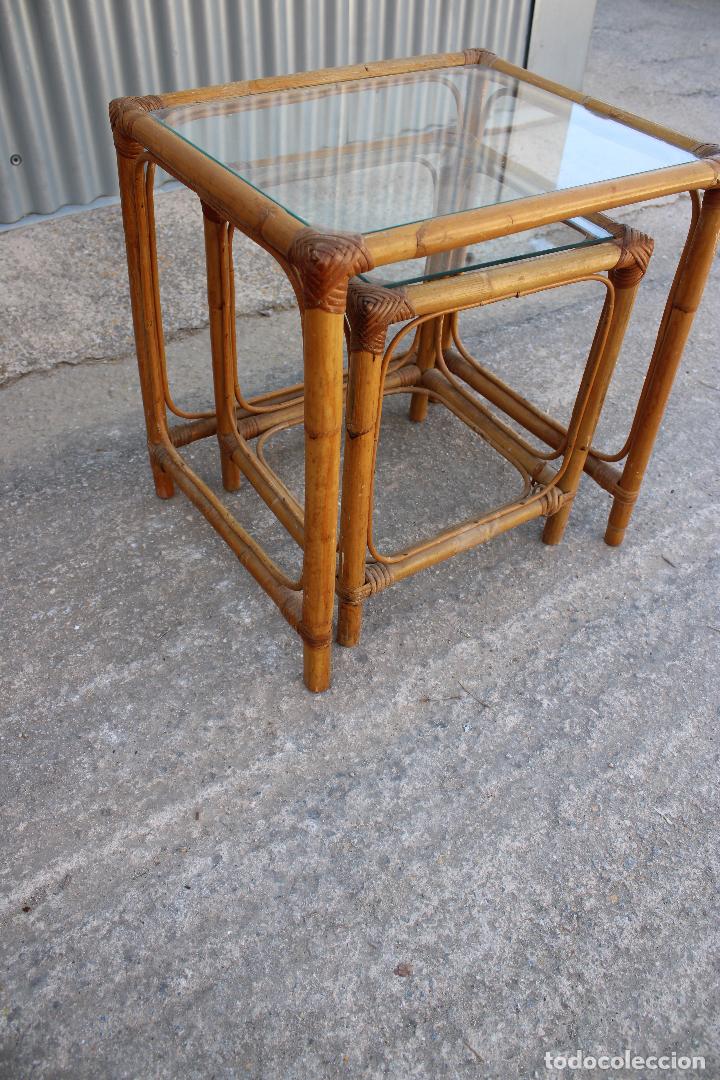 Antig&uuml;edades: set 2 mesas de mimbre - Foto 1