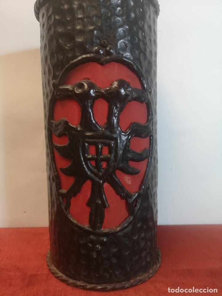 Antig&uuml;edades: Parag&uuml;ero de Estilo Medieval - Foto 3