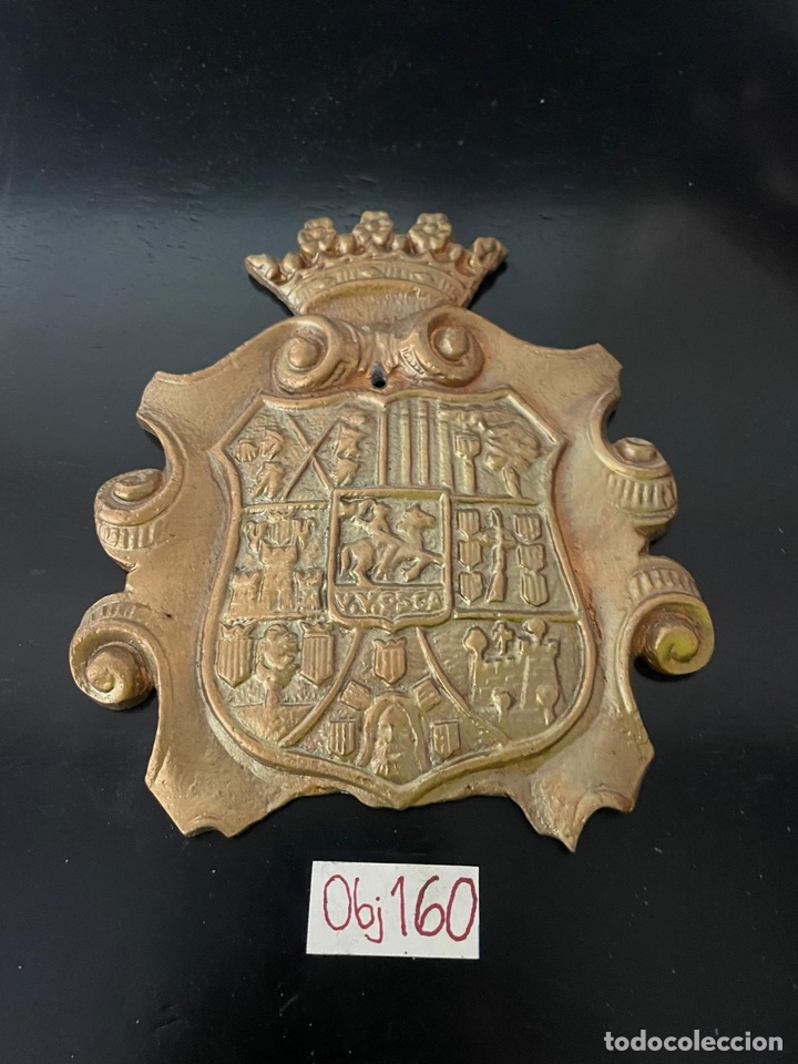 Antig&uuml;edades: Escudo antiguo de bronce - Foto 1