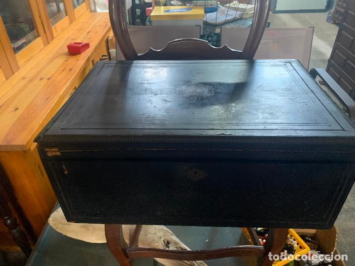 Antig&uuml;edades: Caja Napoleon III de &eacute;poca - Foto 1