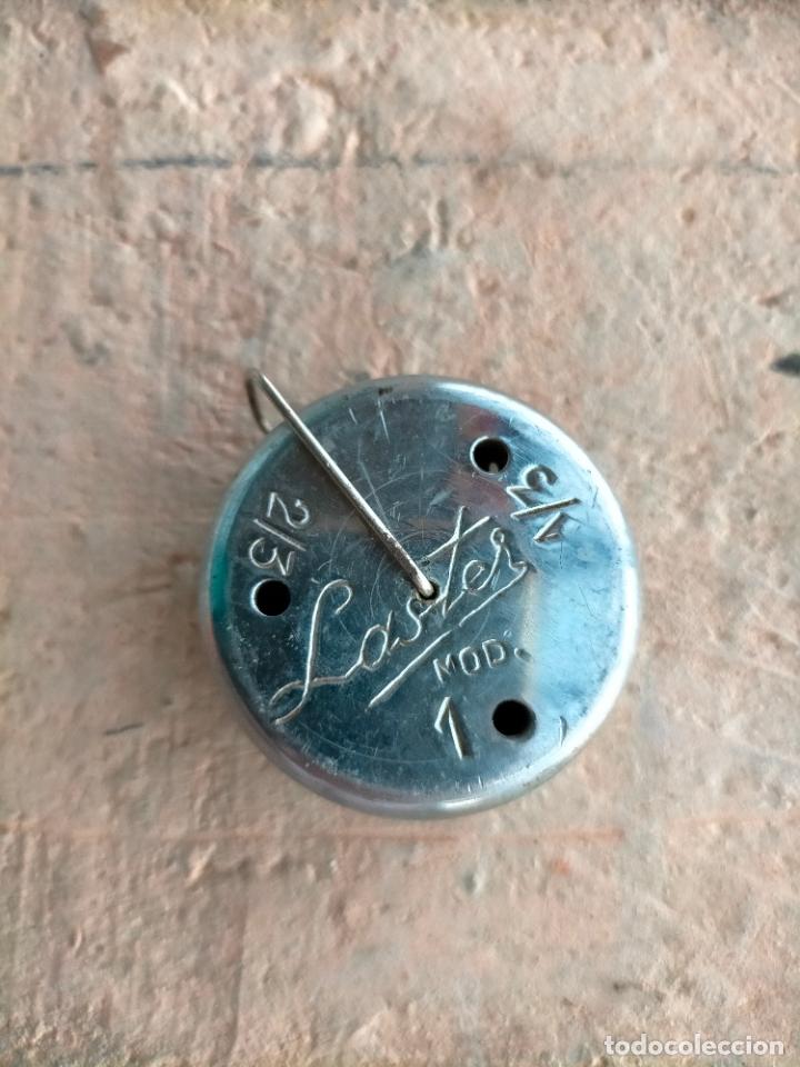 Antig&uuml;edades: Laster modelo 1 Mod 2/3 4/3 pesa para olla express - Foto 1