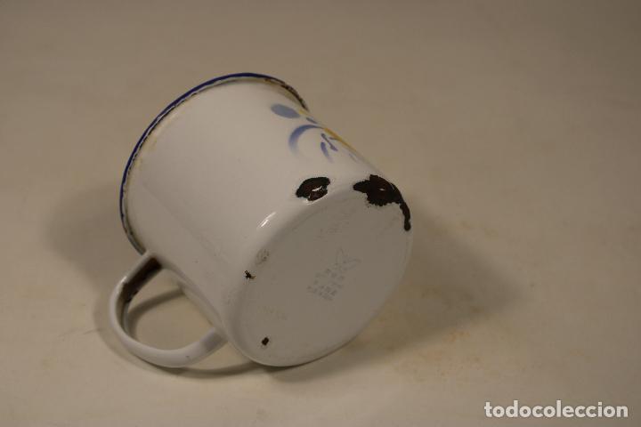 Antig&uuml;edades: taza de metal - Foto 3