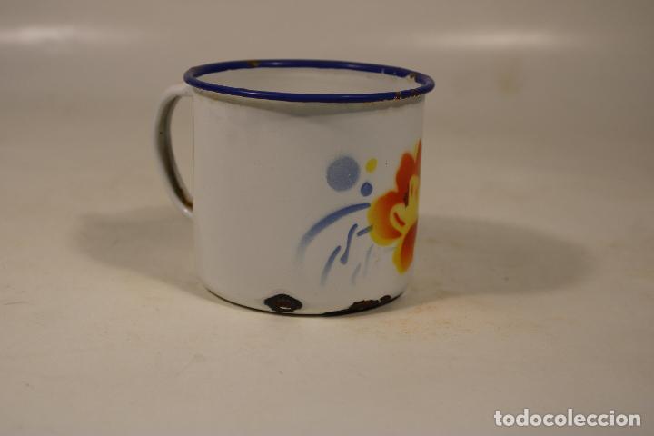 Antig&uuml;edades: taza de metal - Foto 4
