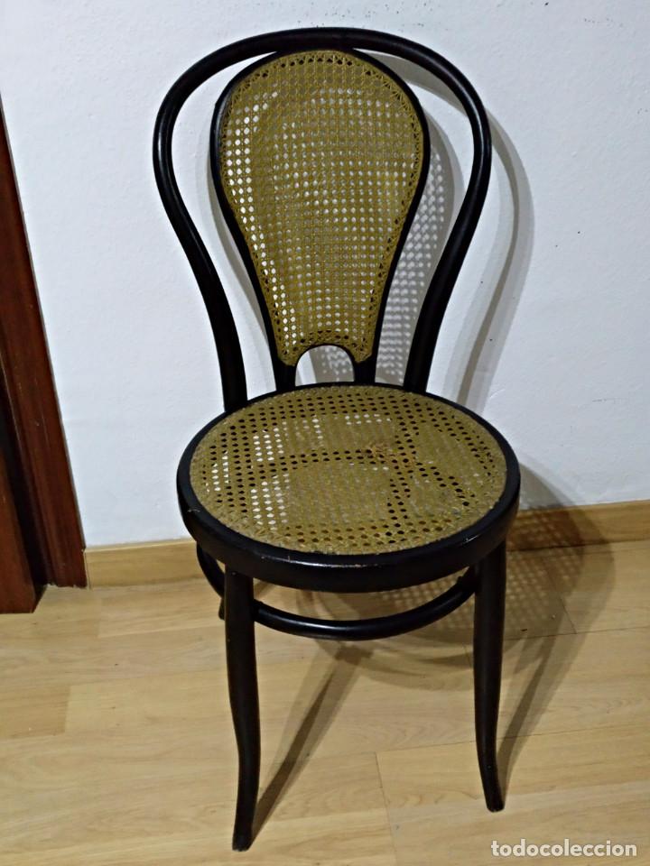 Antig&uuml;edades: 6 sillas Thonet antiguas - Foto 1