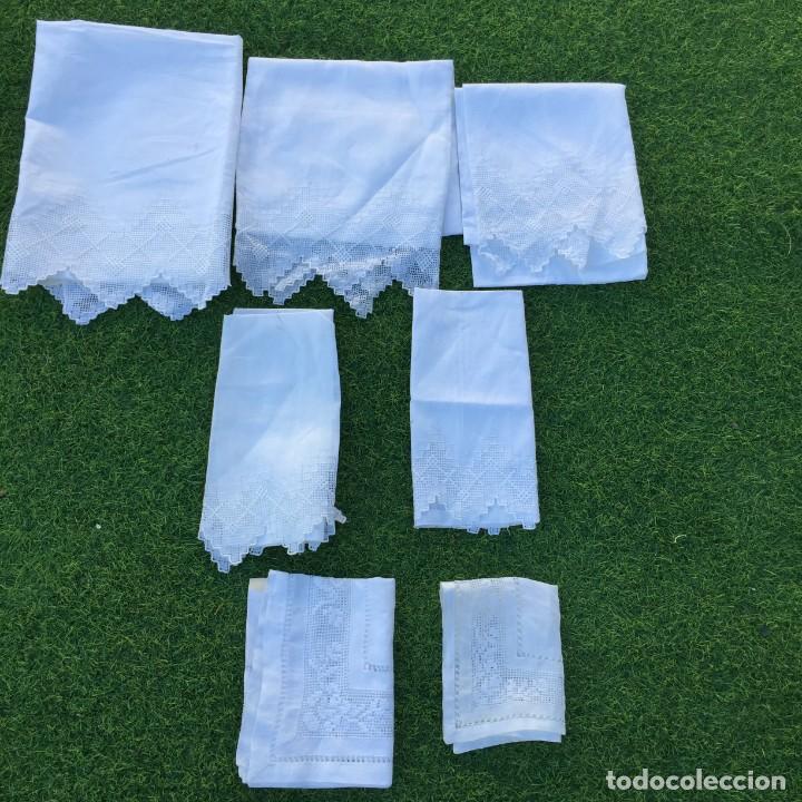 Oggetti Antichi: LOTE DE 6 TOALLAS DE LINO FINO Y DOS TAPETES CALADOS A MANO SIN USO