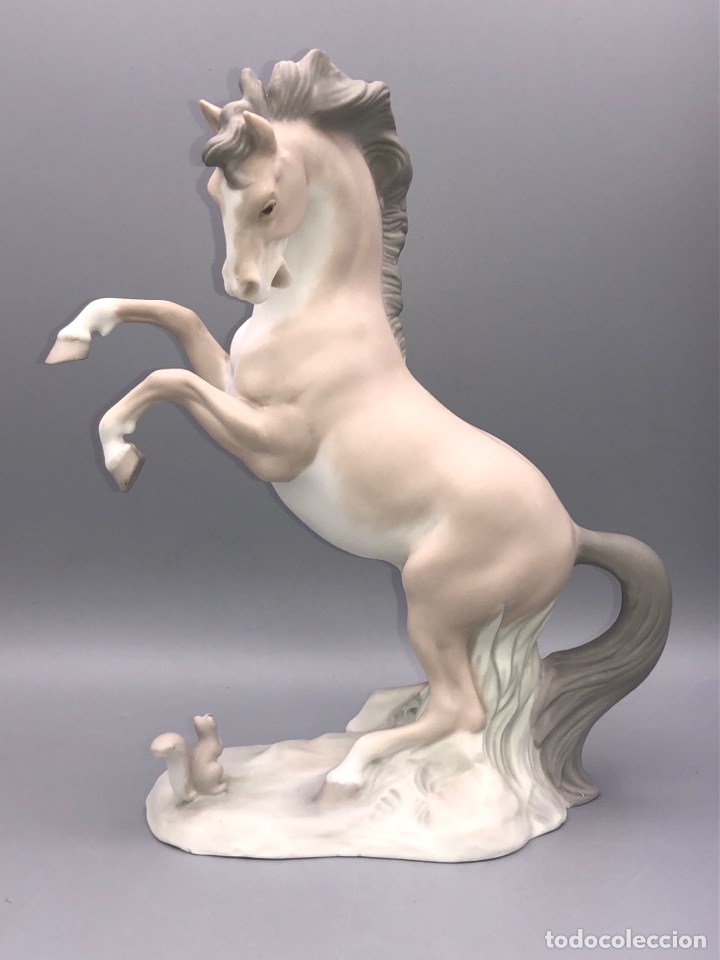 Antig&uuml;edades: REF: 01010356.13 &ldquo;CABALLO Y ARDILLA&rdquo; LLADR&Oacute; - Foto 1