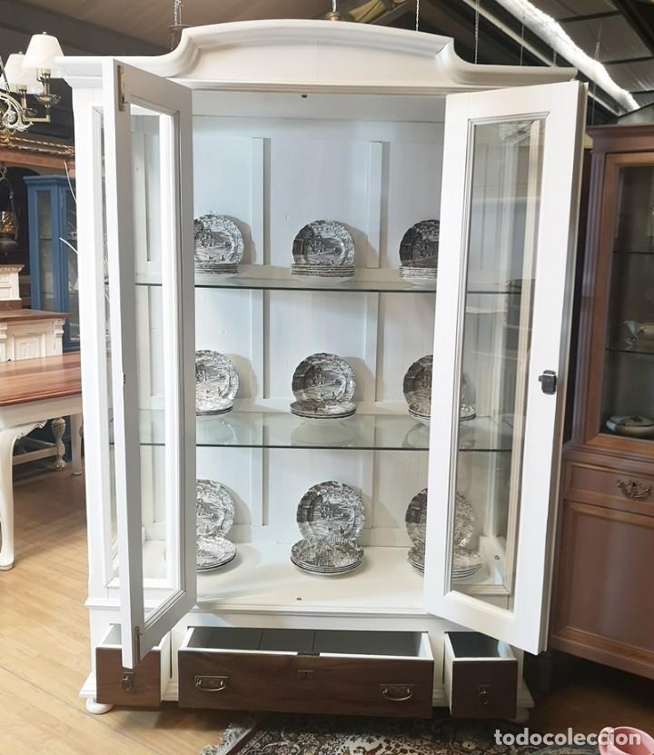 Antig&uuml;edades: Vitrina Blanca Restaurada - Foto 4
