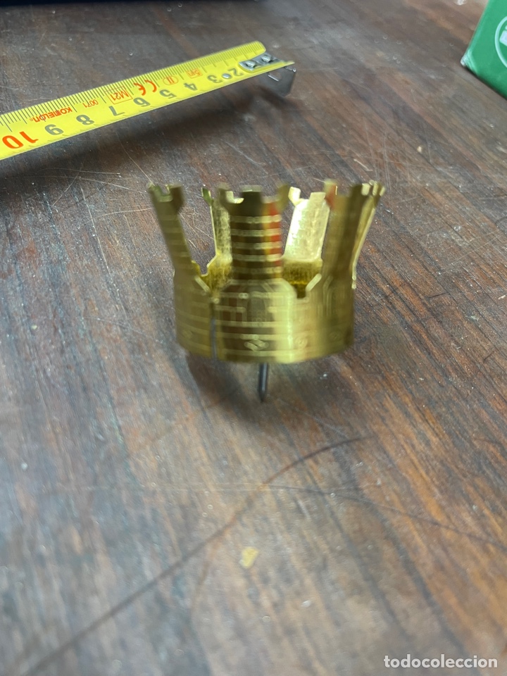 Antig&uuml;edades: Corona mediana para Virgenes - Foto 1