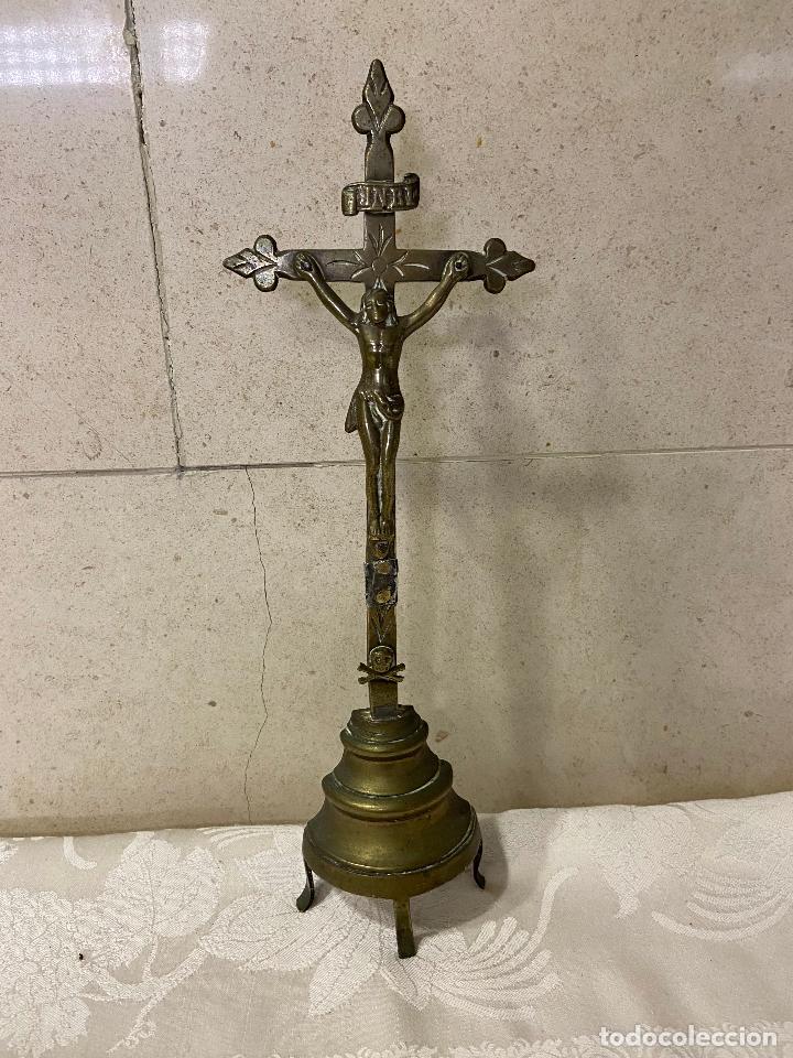 Antig&uuml;edades: C.55-Cruz de bronce S. VXIII. Altar - Foto 1