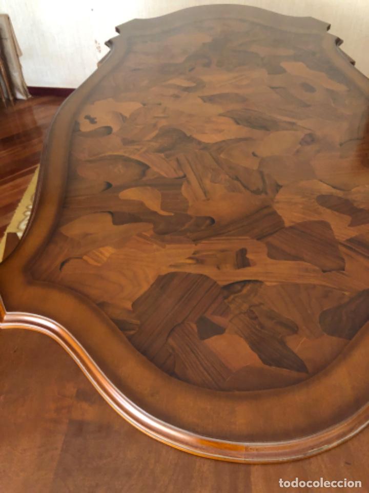 Antig&uuml;edades: Mesa tallada extensible - Foto 1
