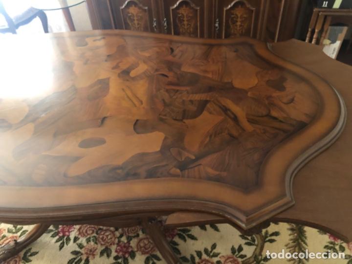 Antig&uuml;edades: Mesa tallada extensible - Foto 3