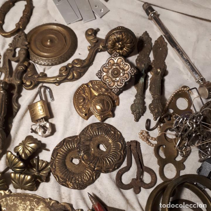 Antig&uuml;edades: Lote de objetos de metal antiguos - Foto 6