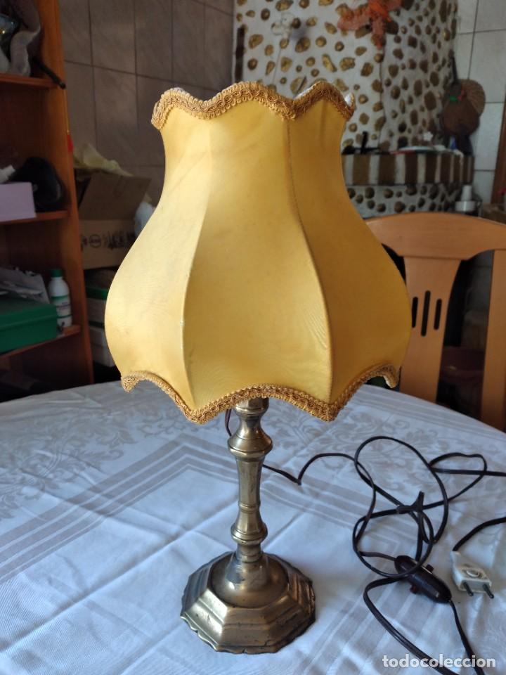 lampara de mesa antigua de latón y tulipa de cr - Compra venta en  todocoleccion