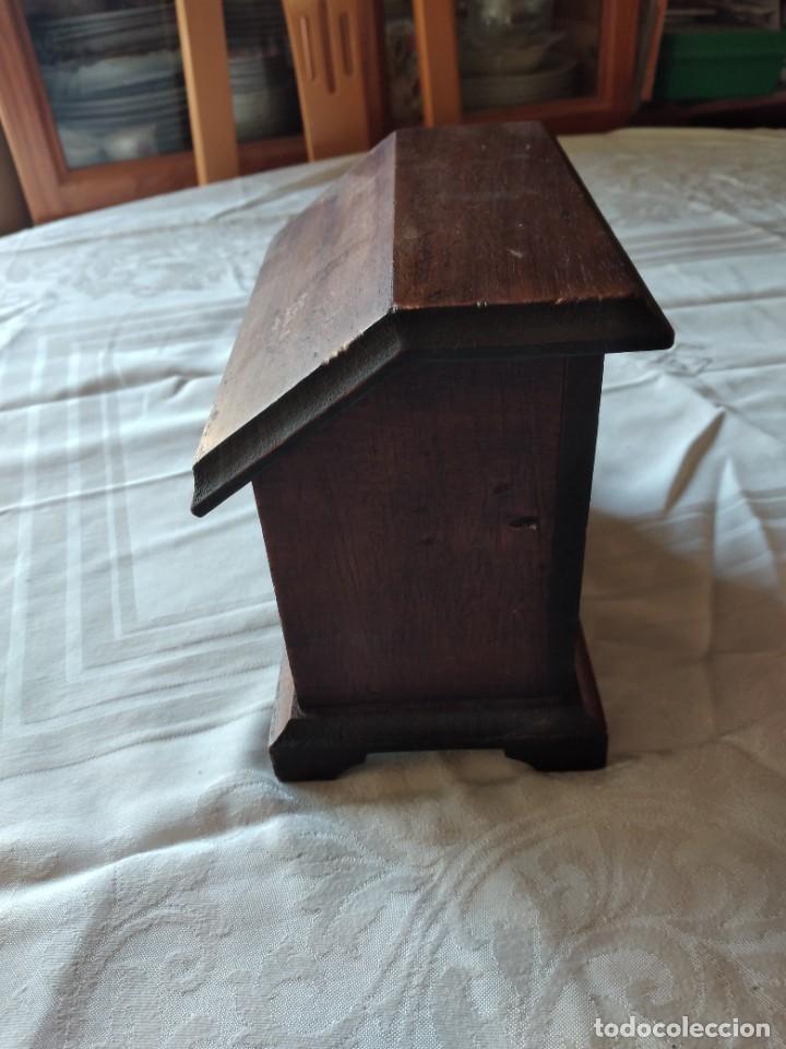 Antig&uuml;edades: Precioso joyero de madera con forma de secreter. - Foto 6