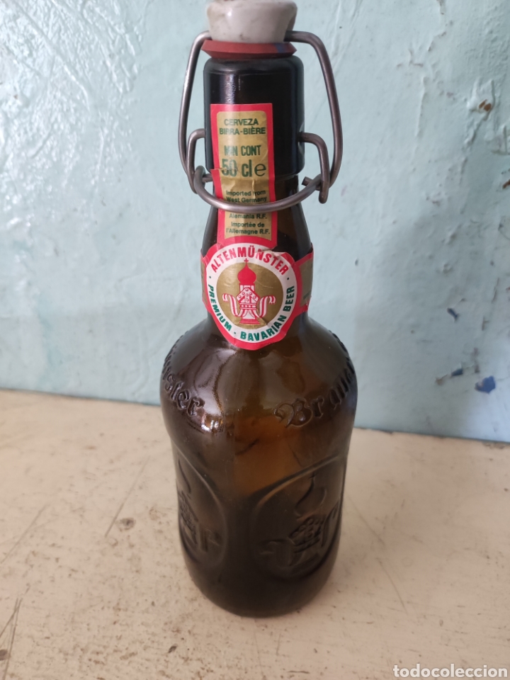 Antig&uuml;edades: Botella de cerveza antigua - Foto 1