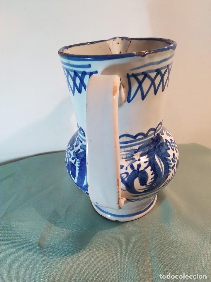 Antig&uuml;edades: Jarra vinatera de Manises decorada en azul. - Foto 5
