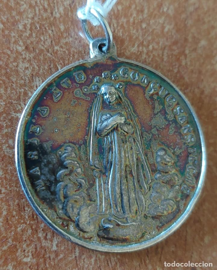 Antig&uuml;edades: Medalla plata virgen y coraz&oacute;n - Foto 2