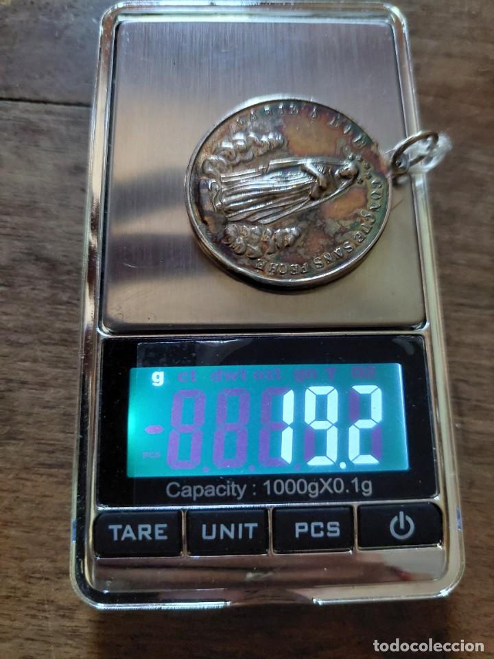 Antig&uuml;edades: Medalla plata virgen y coraz&oacute;n - Foto 3