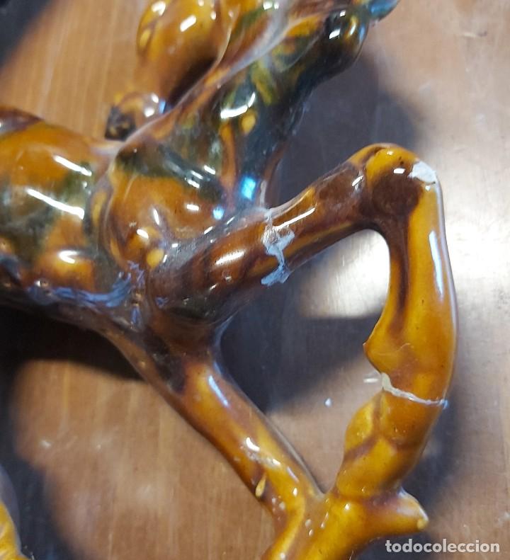 Antig&uuml;edades: Figura de caballo de cer&aacute;mica - Foto 4