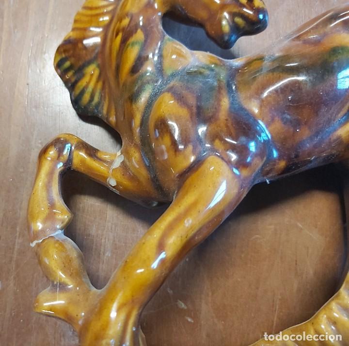 Antig&uuml;edades: Figura de caballo de cer&aacute;mica - Foto 5