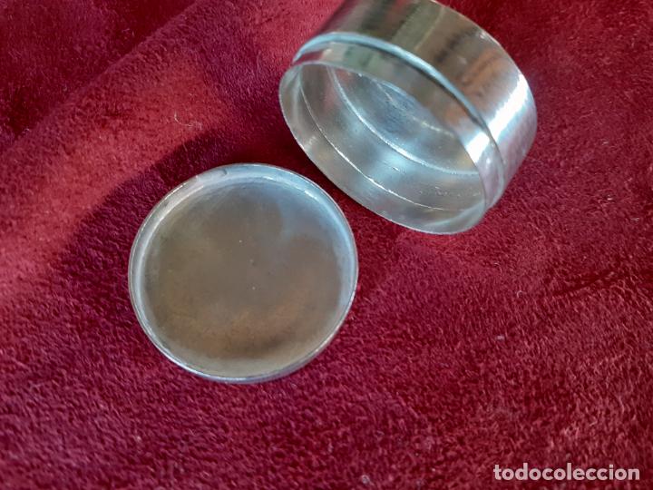 Antig&uuml;edades: Cajita de plata Guilloche - Foto 3