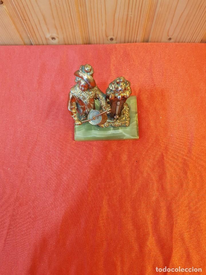 Antig&uuml;edades: TERMOMETRO FIGURA DE BRONCE Y BASE DE JADE - Foto 3