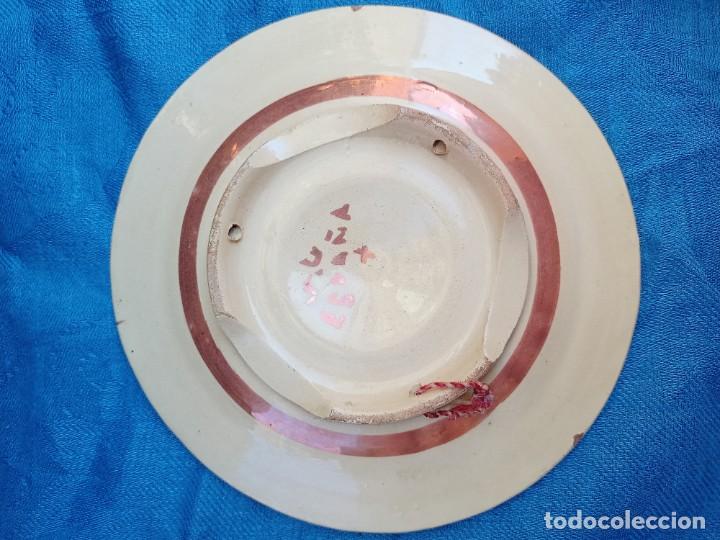 Antig&uuml;edades: Plato Manises cobre - Foto 7