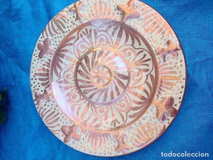 Antig&uuml;edades: Plato Manises cobre - Foto 9
