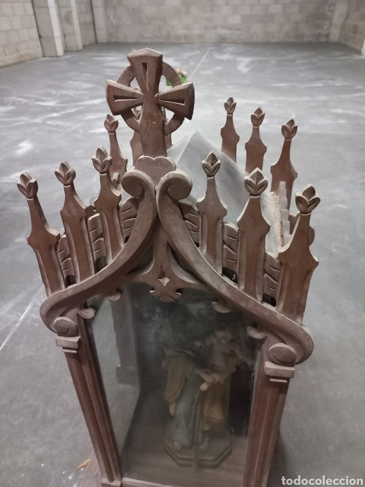 Antig&uuml;edades: Capilla de madera para imagen religiosa. - Foto 3