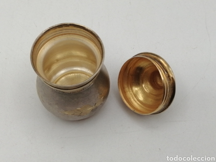 Antig&uuml;edades: Tarro recipiente plata y plata dorada repujada. TNT Silver - Foto 5
