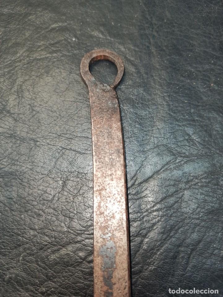 Antig&uuml;edades: Excepcional cazo antiguo. C62 - Foto 7