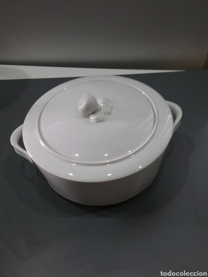 Antig&uuml;edades: Sopera en porcelana - Foto 2