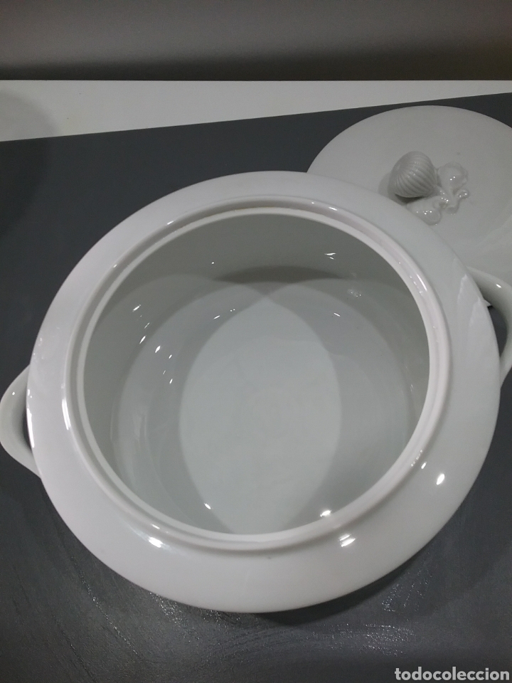 Antig&uuml;edades: Sopera en porcelana - Foto 5