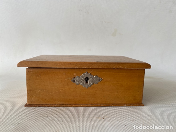 Antig&uuml;edades: Caja joyero madera - Foto 1