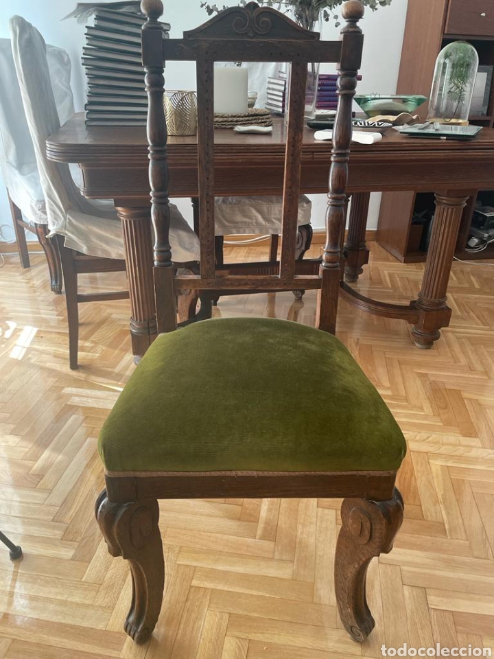 Antig&uuml;edades: 2 sillas antiguas de terciopelo - Foto 1