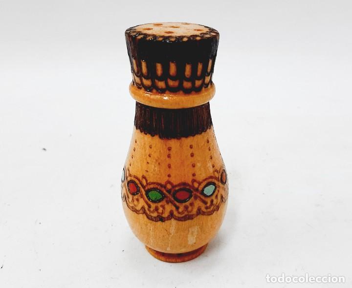 Oggetti Antichi: Salero de pirograbado vintage(6.4)