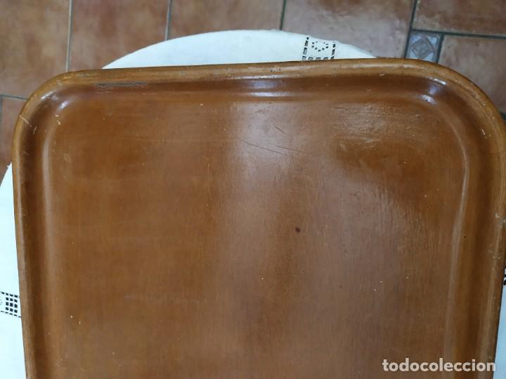 Antig&uuml;edades: BANDEJA DE MADERA LACADA RECTANGULAR CON ESQUINAS REDONDEADAS - Foto 3