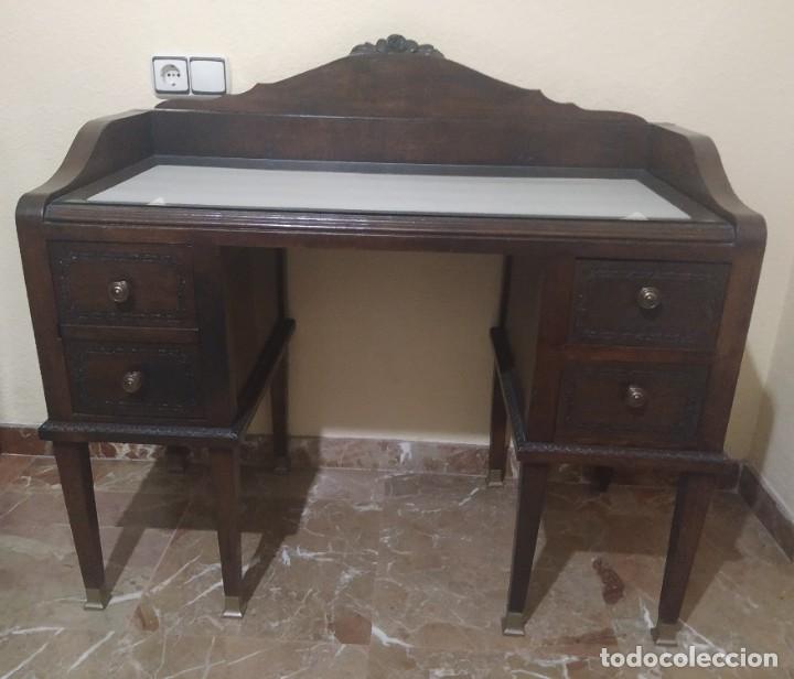 Antig&uuml;edades: Escritorio antiguo restaurado - Foto 1
