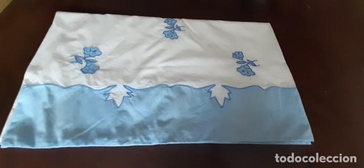 Antig&uuml;edades: LOTE DE 2 FUNDAS DE ALMOHADA. - Foto 3