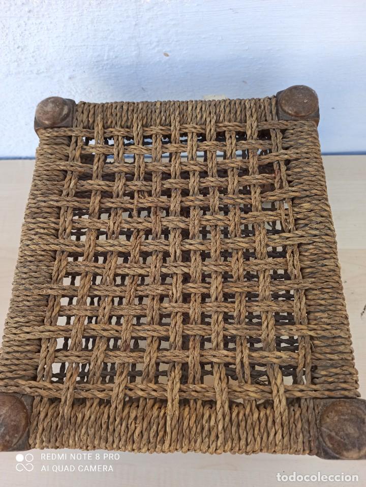Antig&uuml;edades: Silla de juguete. - Foto 6