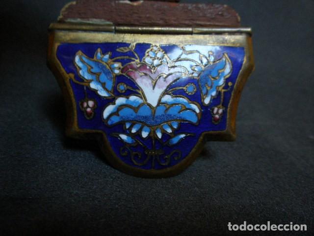 Antig&uuml;edades: Peque&ntilde;a benditera esmaltada - Foto 3