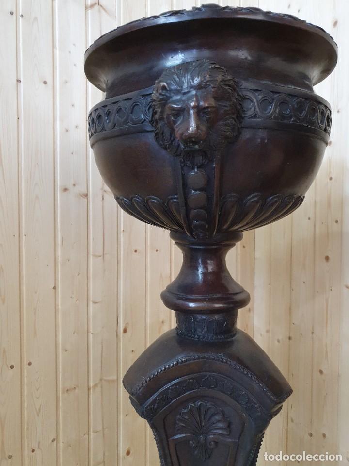 Antig&uuml;edades: PAREJA DE MACETEROS DE BRONCE AL ESTILO FRANCES S.XIX - Foto 6